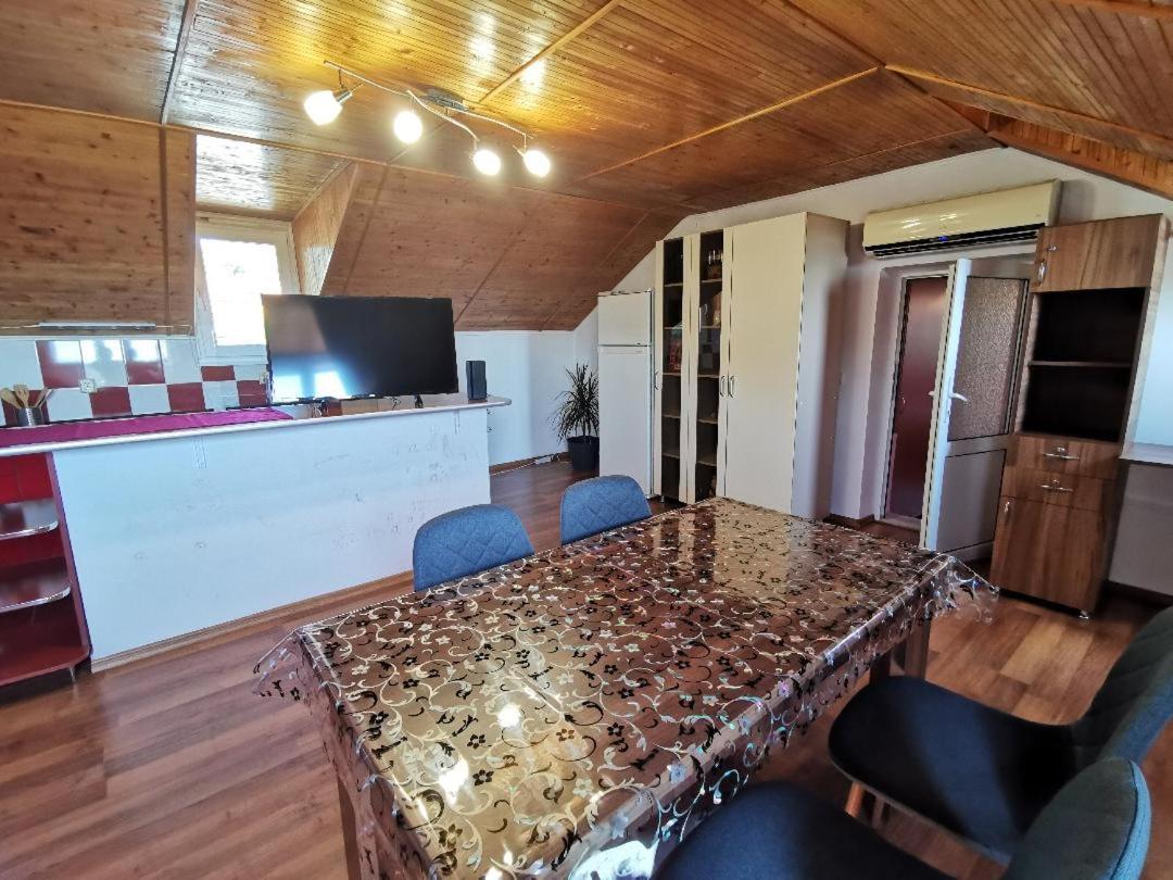 Casa Carla-Maria Apartman Déva Kültér fotó